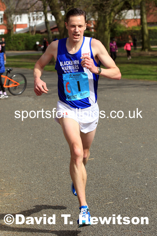 Senior Mens Northern 12 Stage Road Relay, 2022 Northern 12 and 6 Stage Road Relays,  Birkenhead Park, Birkenhead, Wirral.  Photo: David T. Hewitson/Sports for All Pics